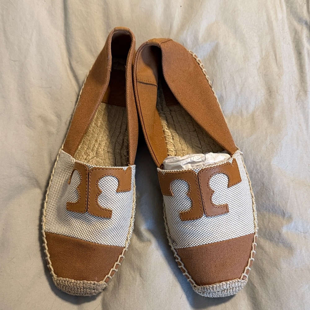 Tory Burch Brown and White Flats